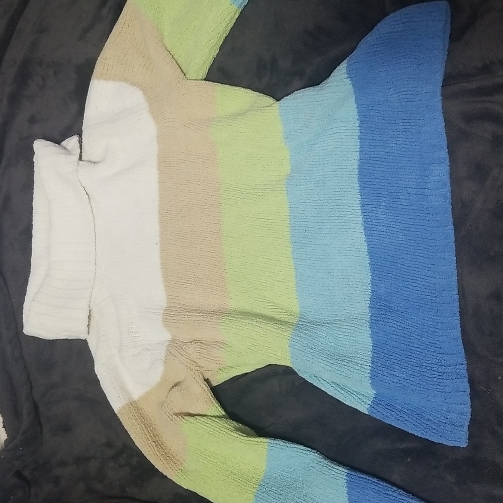 Color block turtle neck sweater by villager